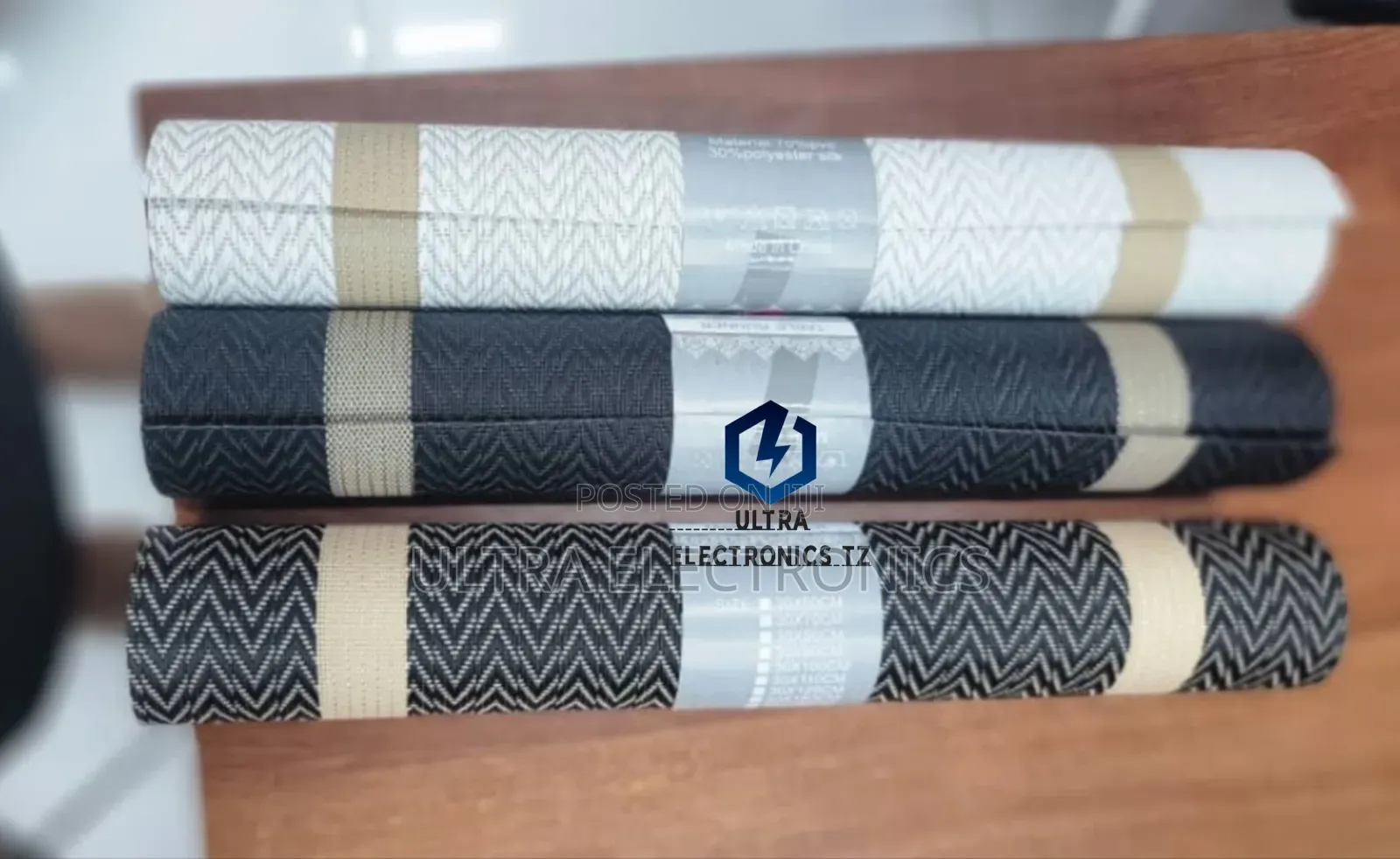 Classic Set of Durable Table Mats Six Pieces 55,000