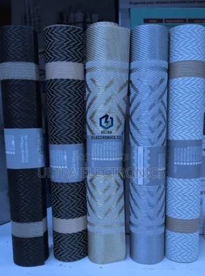 Classic Set of 1 Table Runner and 6 PC of Table Mats
