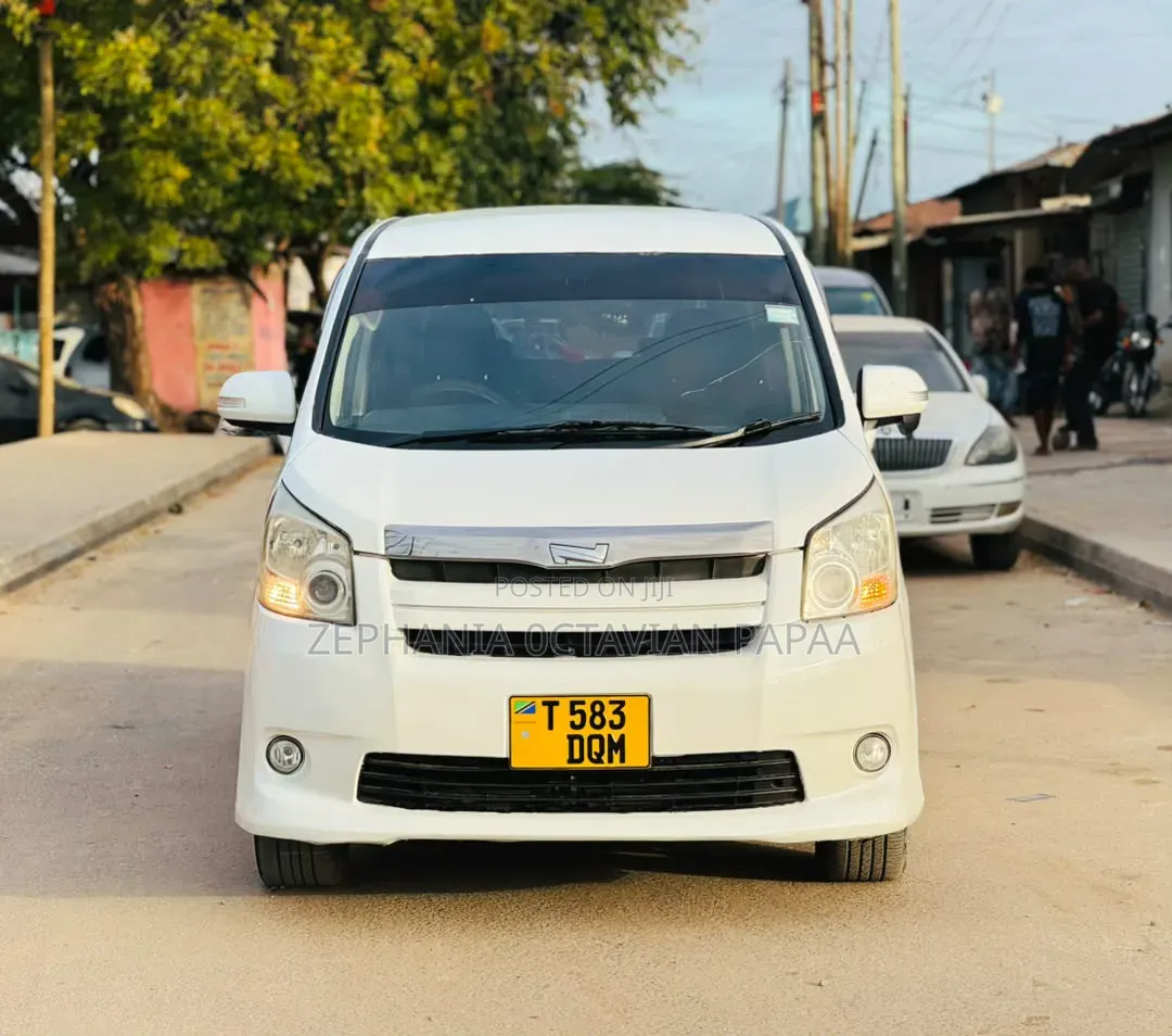 Toyota Noah 2008 White