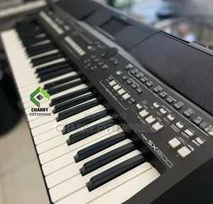 Yamaha PSR SX 600 Digital Keyboard 61 Keys