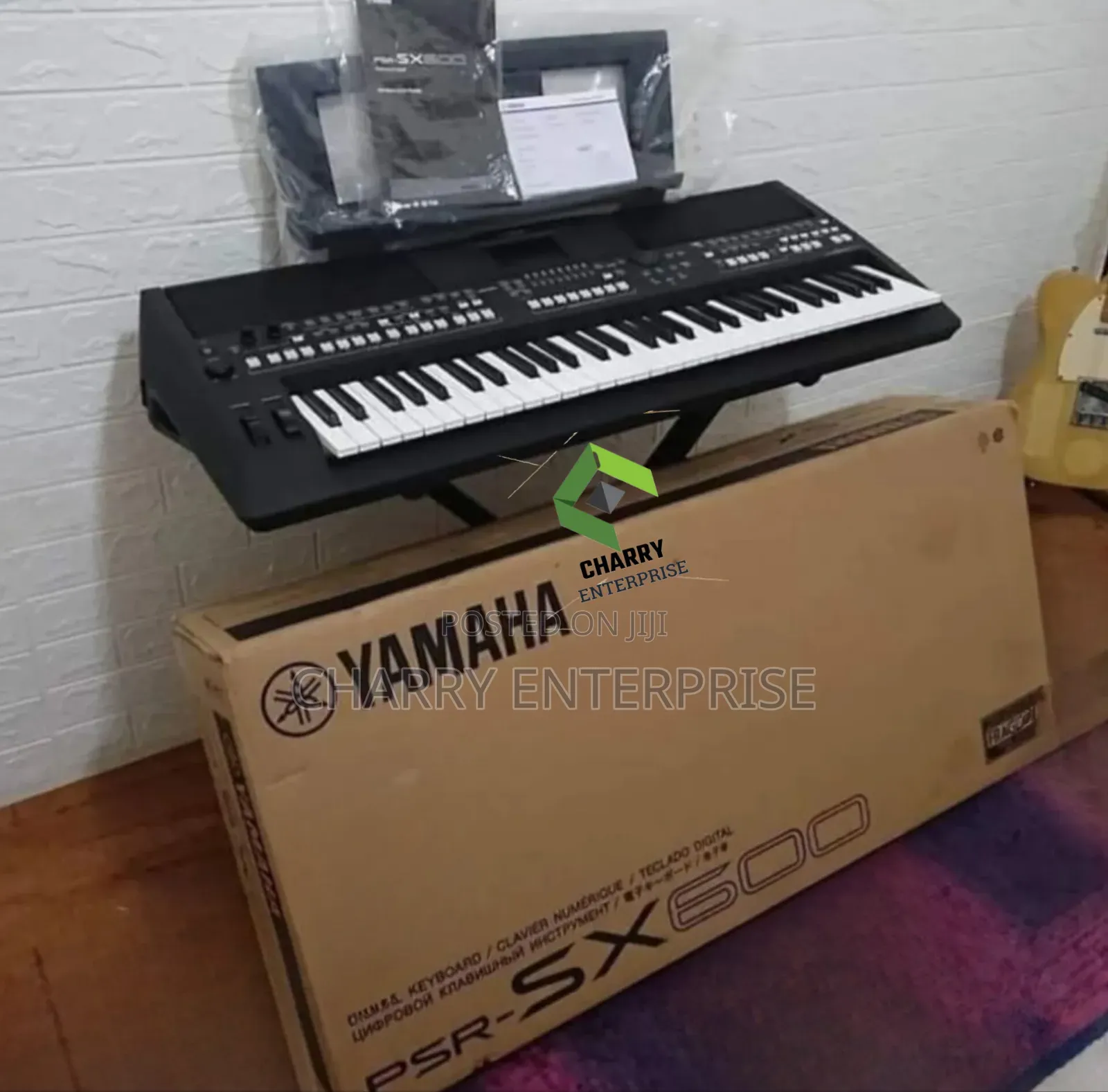 Yamaha PSR SX 600 Digital Keyboard 61 Keys
