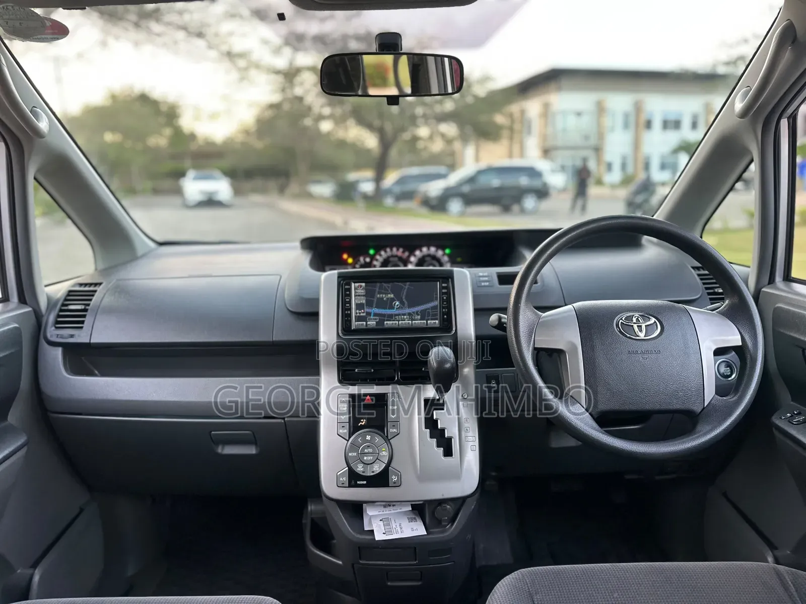Toyota Noah 2008 Silver