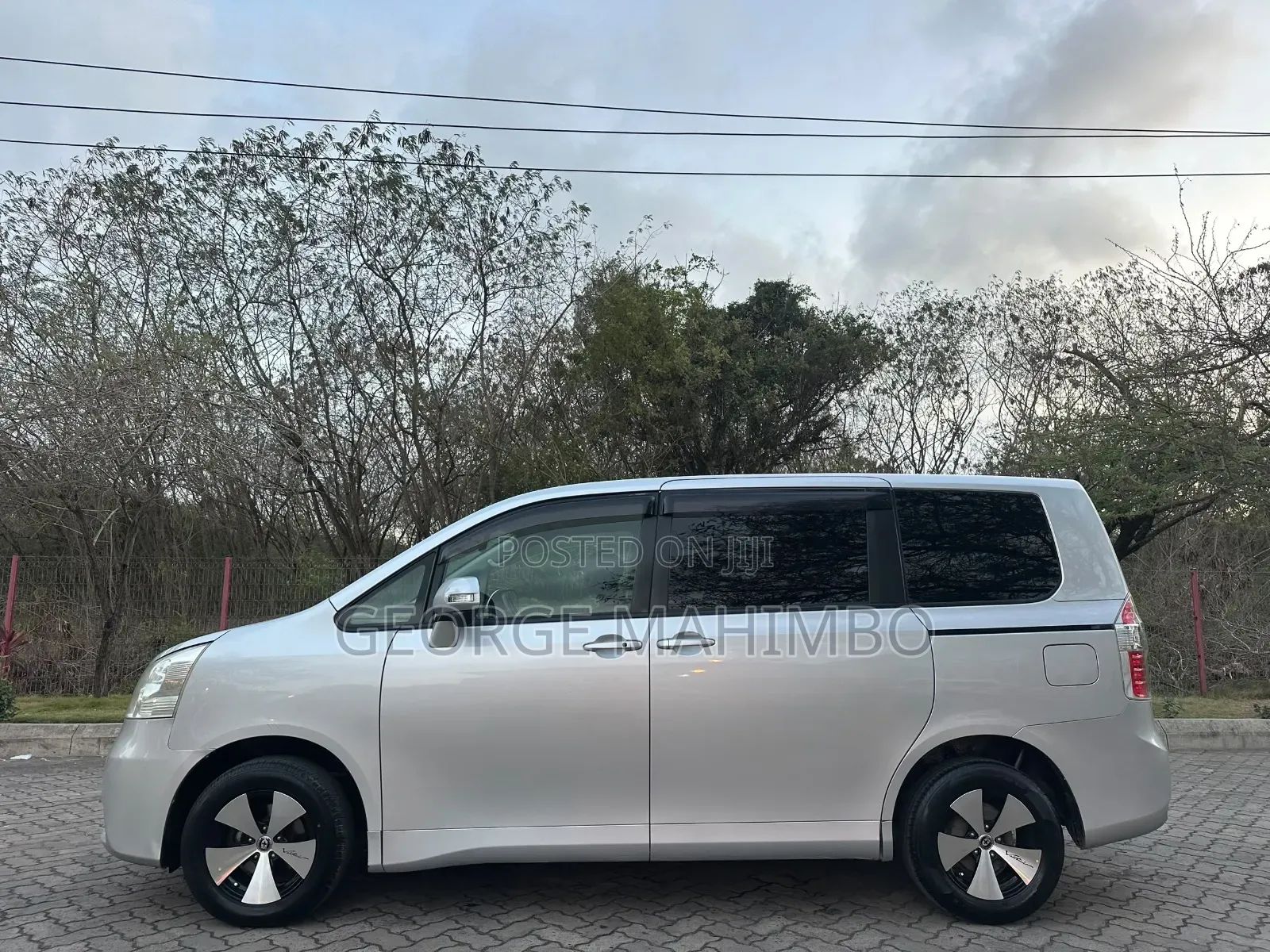 Toyota Noah 2008 Silver