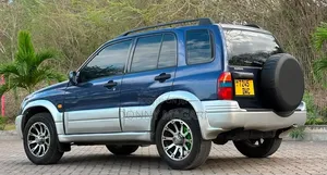Suzuki Escudo 1995 Blue