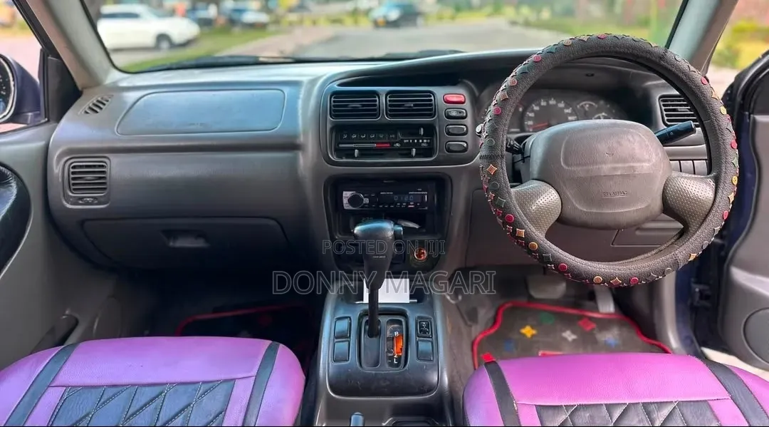 Suzuki Escudo 1995 Blue