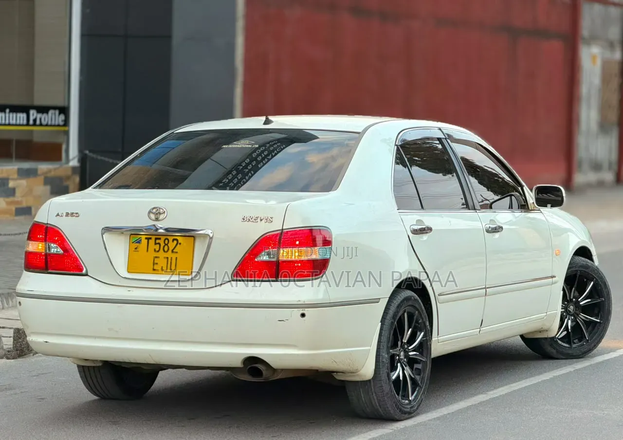 Toyota Brevis 2004 White