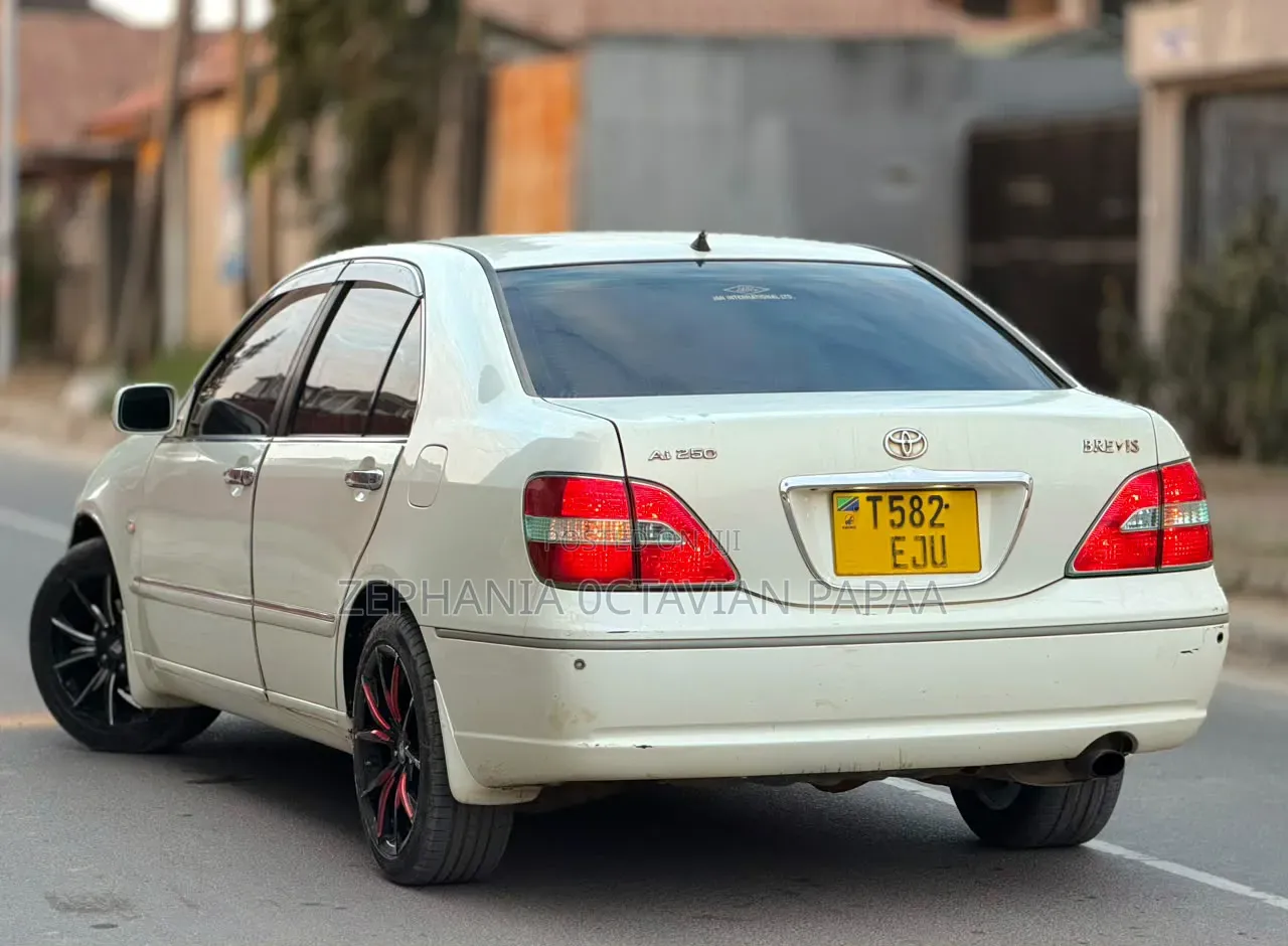 Toyota Brevis 2004 White