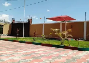 3bdrm House in Central Business Area for rent
