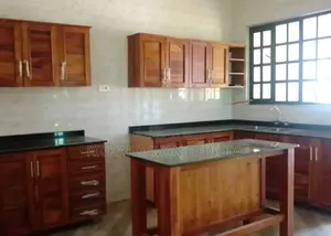 3bdrm House in Central Business Area for rent