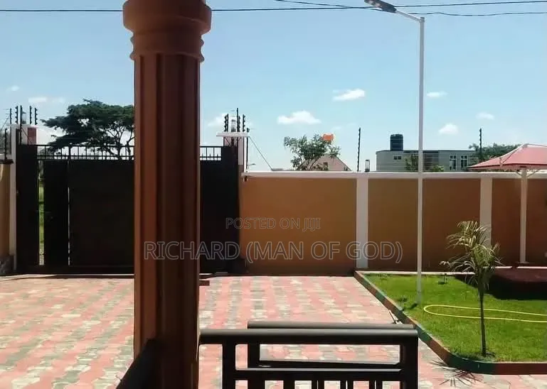 3bdrm House in Central Business Area for rent