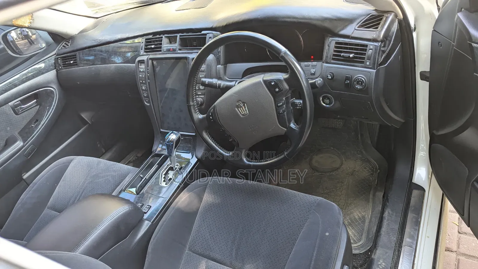 Toyota Crown 2007 White