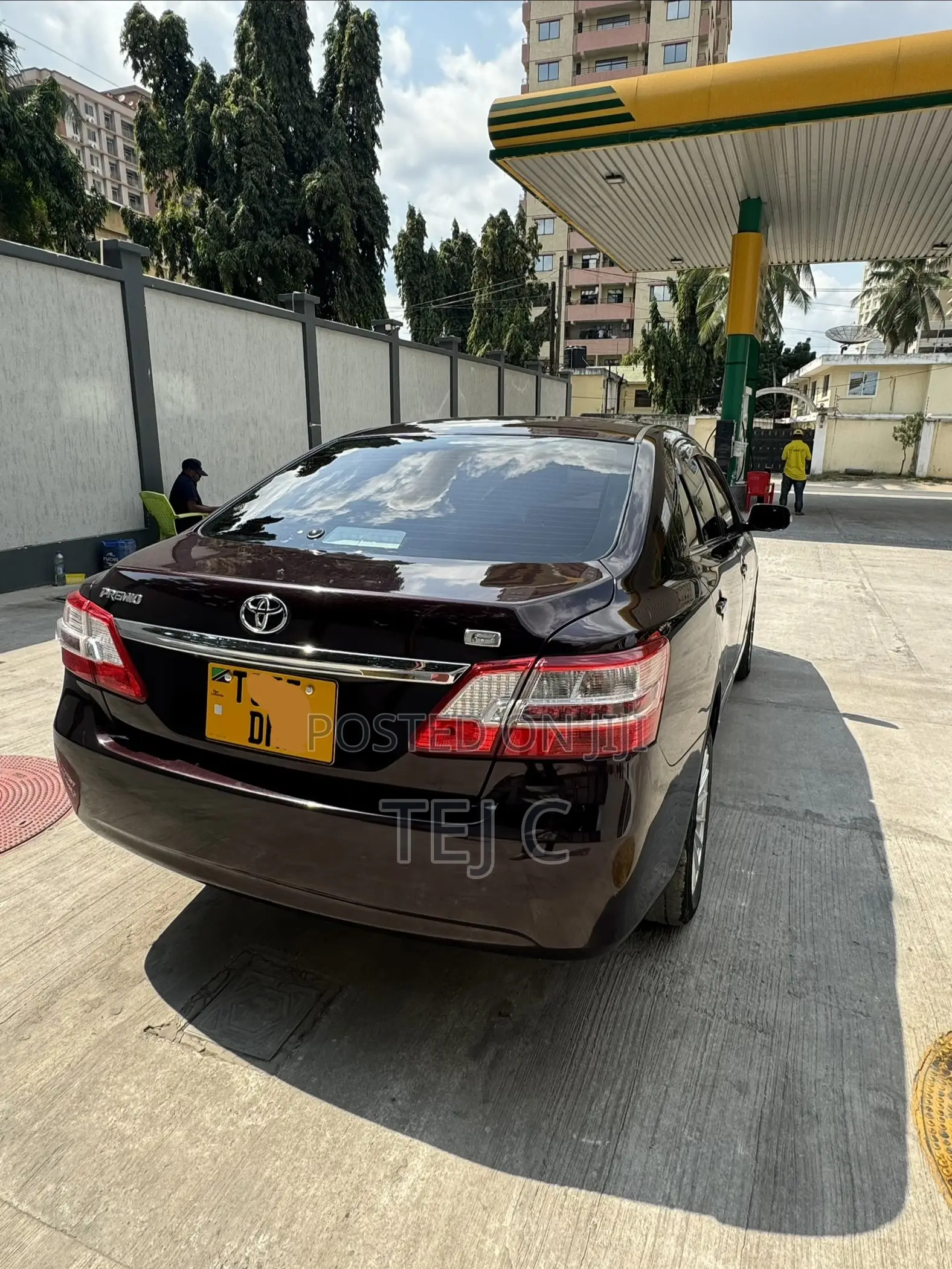 Toyota Premio 1.5 FWD 2012 Maroon