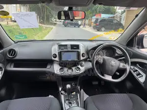 Toyota Vanguard 2010 Black