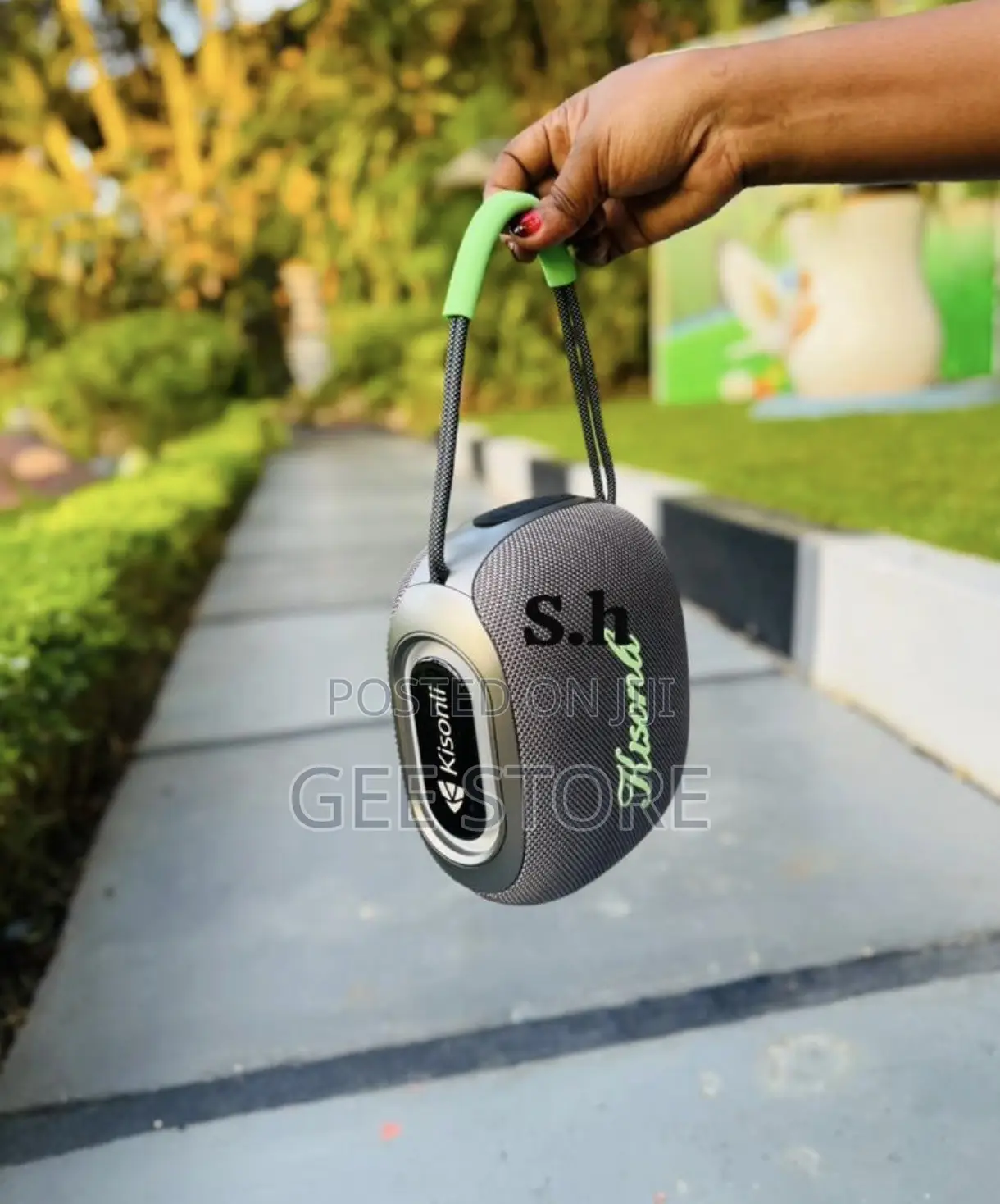 Kisonli Portable Outdoor Bluetooth Speaker