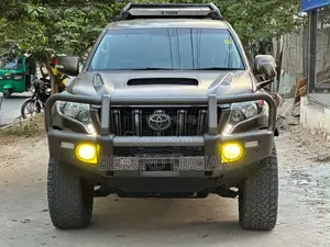 Toyota Land Cruiser Prado 2013 Gray
