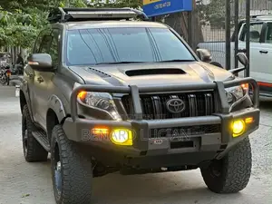 Toyota Land Cruiser Prado 2013 Gray