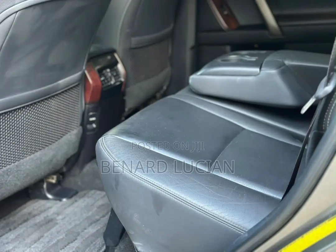 Toyota Land Cruiser Prado 2013 Gray