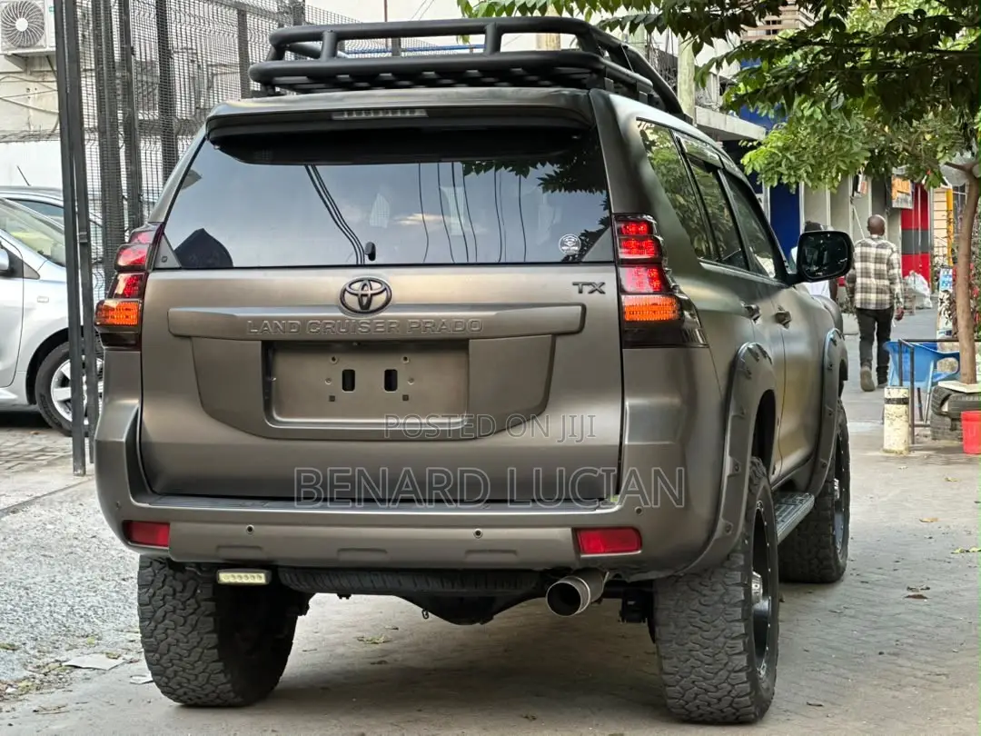 Toyota Land Cruiser Prado 2013 Gray