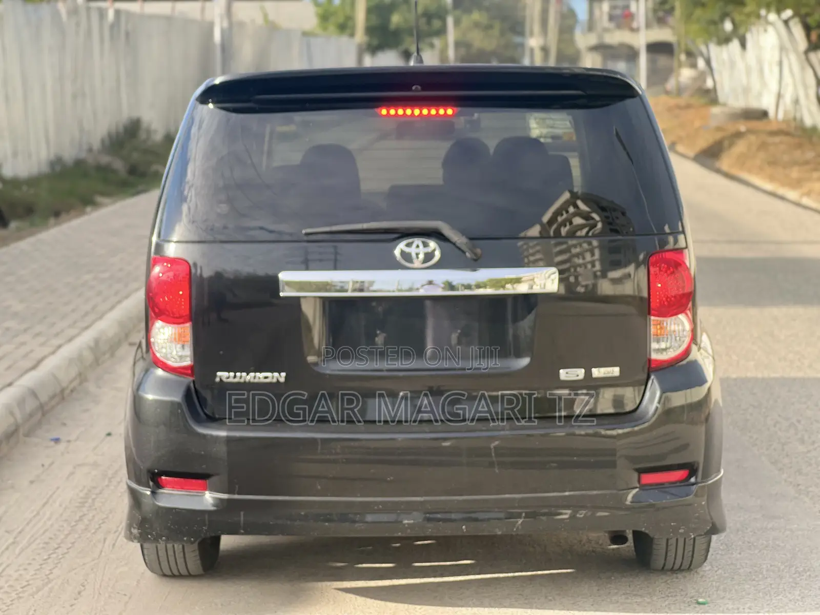 Toyota Corolla Rumion 2009 Black