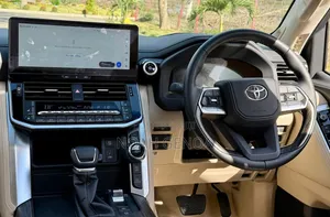 New Toyota Land Cruiser LC300 2025 White