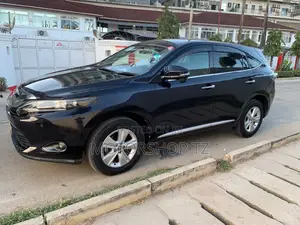 Toyota Harrier 2.0 2015 Black