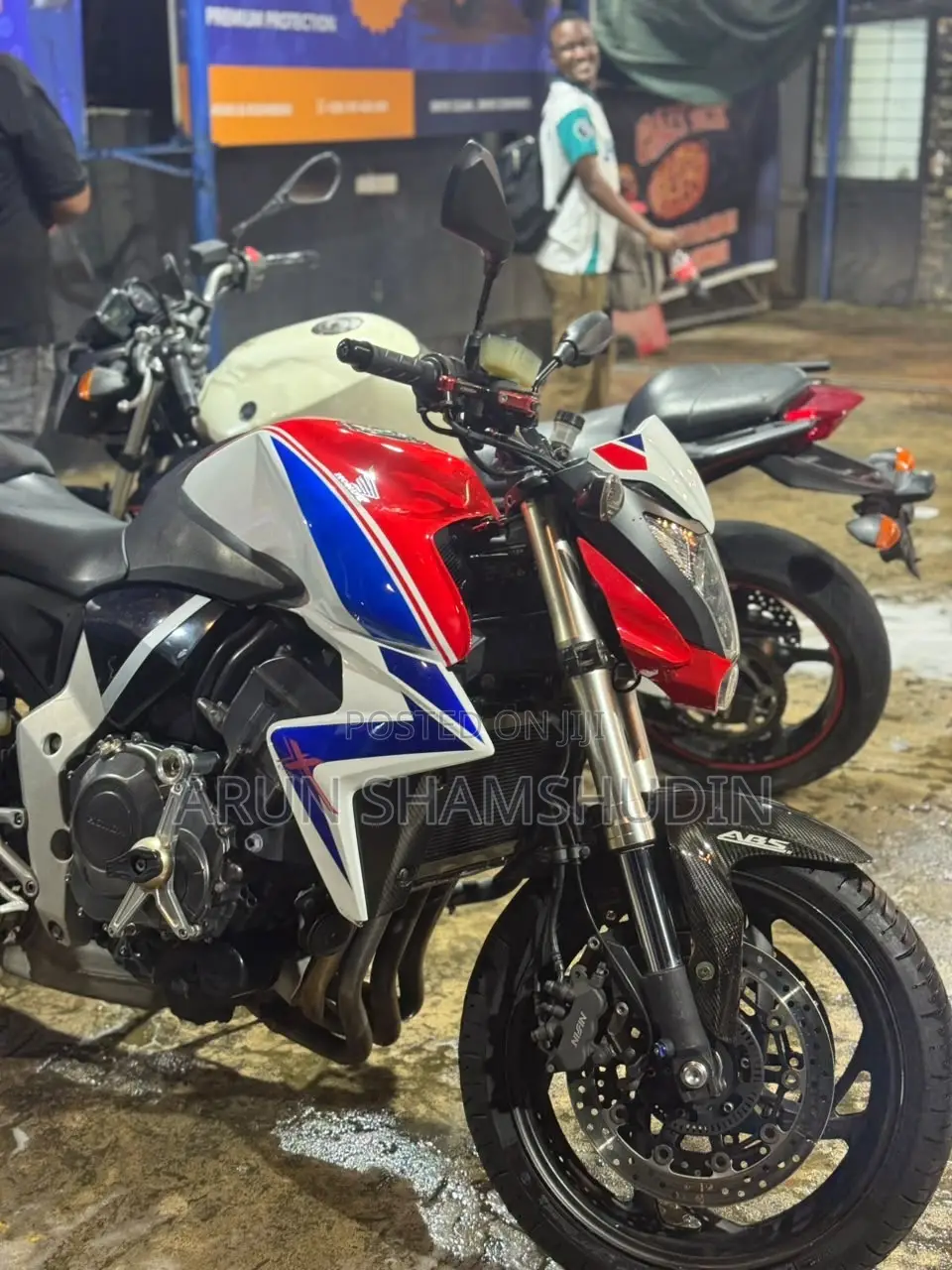 Honda CB 2017 White