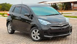 Toyota Ractis 2011 Black
