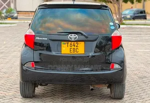 Toyota Ractis 2011 Black