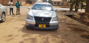 Toyota Crown 2002 White
