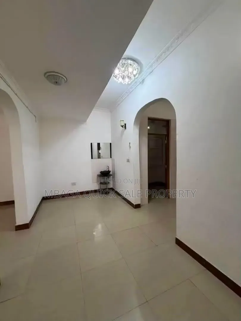 4bdrm House in Masaki for rent