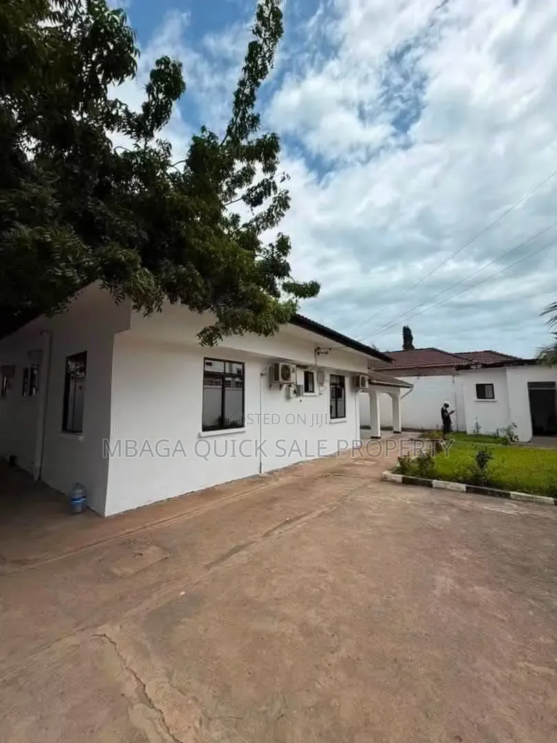 4bdrm House in Masaki for rent