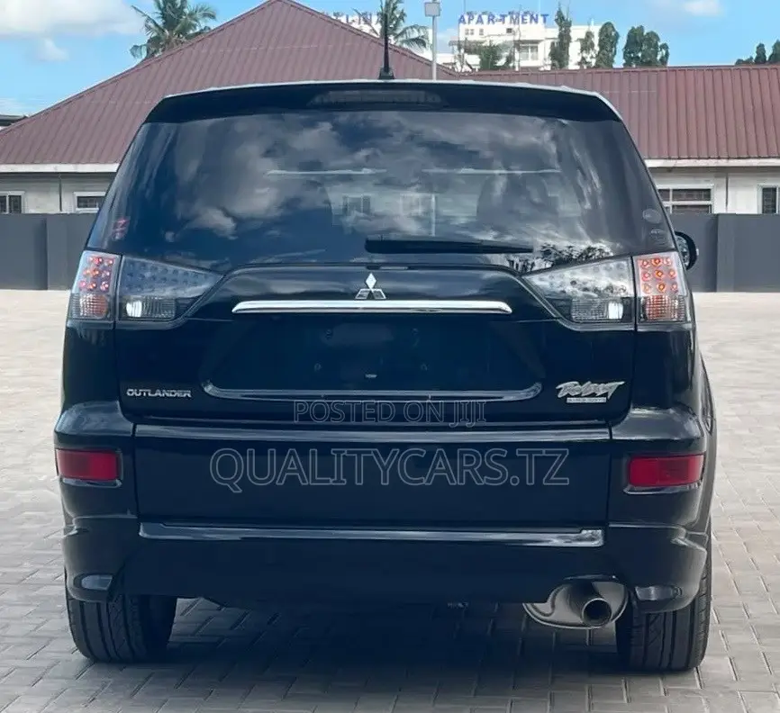 Mitsubishi Outlander 2010 Black