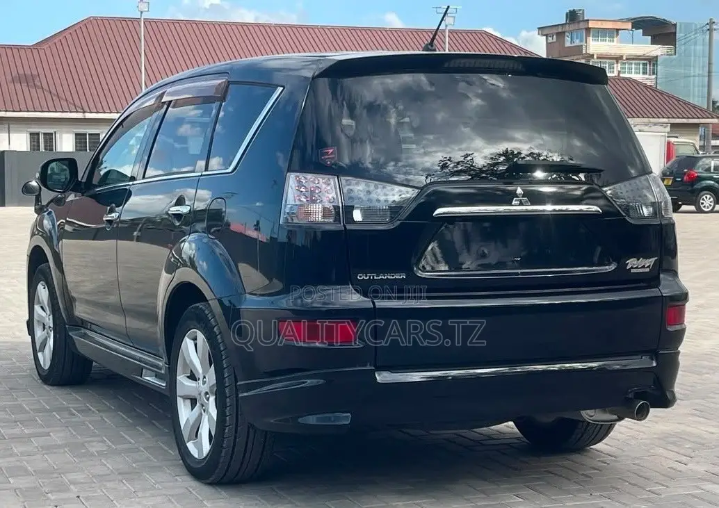 Mitsubishi Outlander 2010 Black