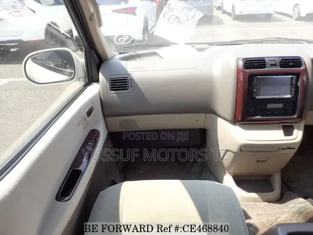 Toyota Grand HiAce 2000 Pearl