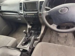 Toyota Land Cruiser Prado 2006 Black