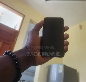 Apple iPhone 11 64 GB Black