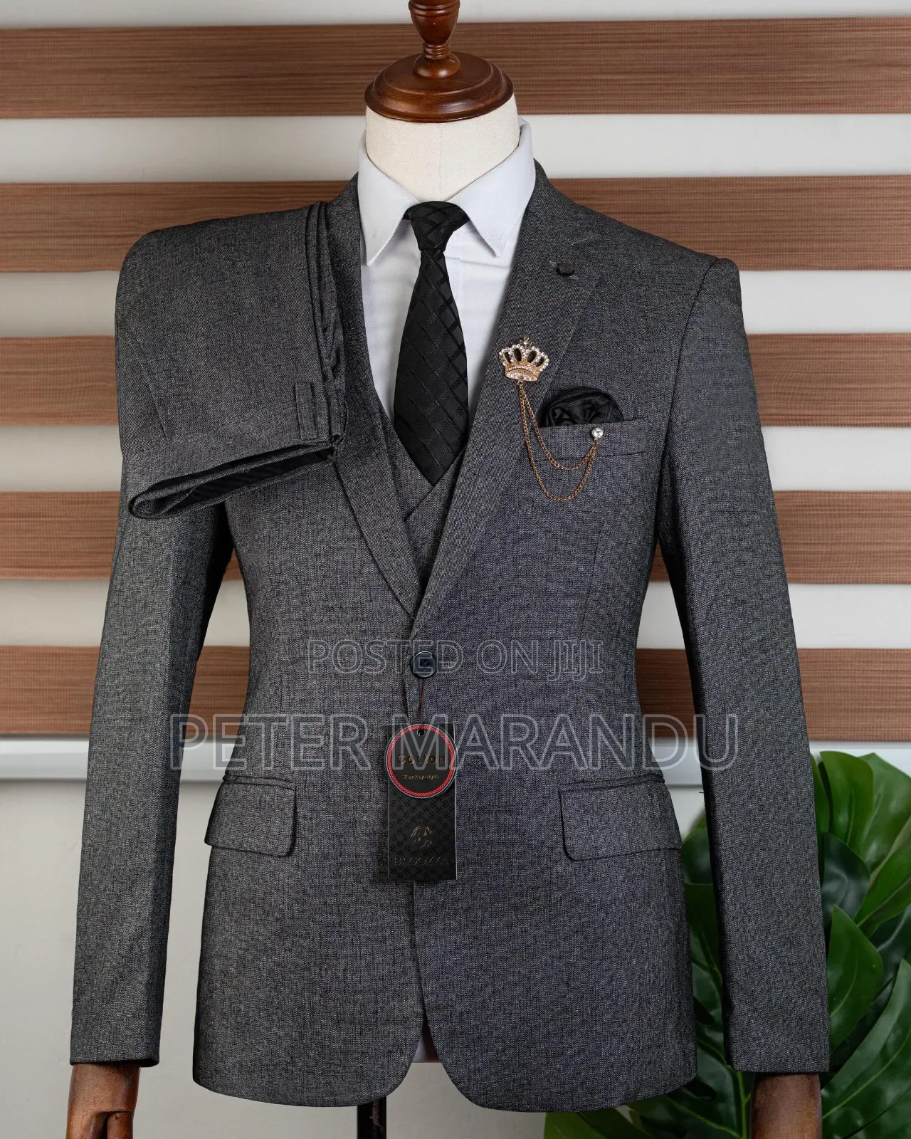 Luxury Men's 3-Piece Grey Suit (Bagozza Collection) 