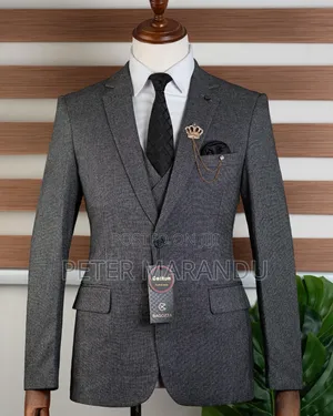 Luxury Men's 3-Piece Grey Suit (Bagozza Collection) 