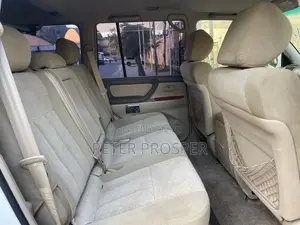 Toyota Land Cruiser 4x4 2004 White
