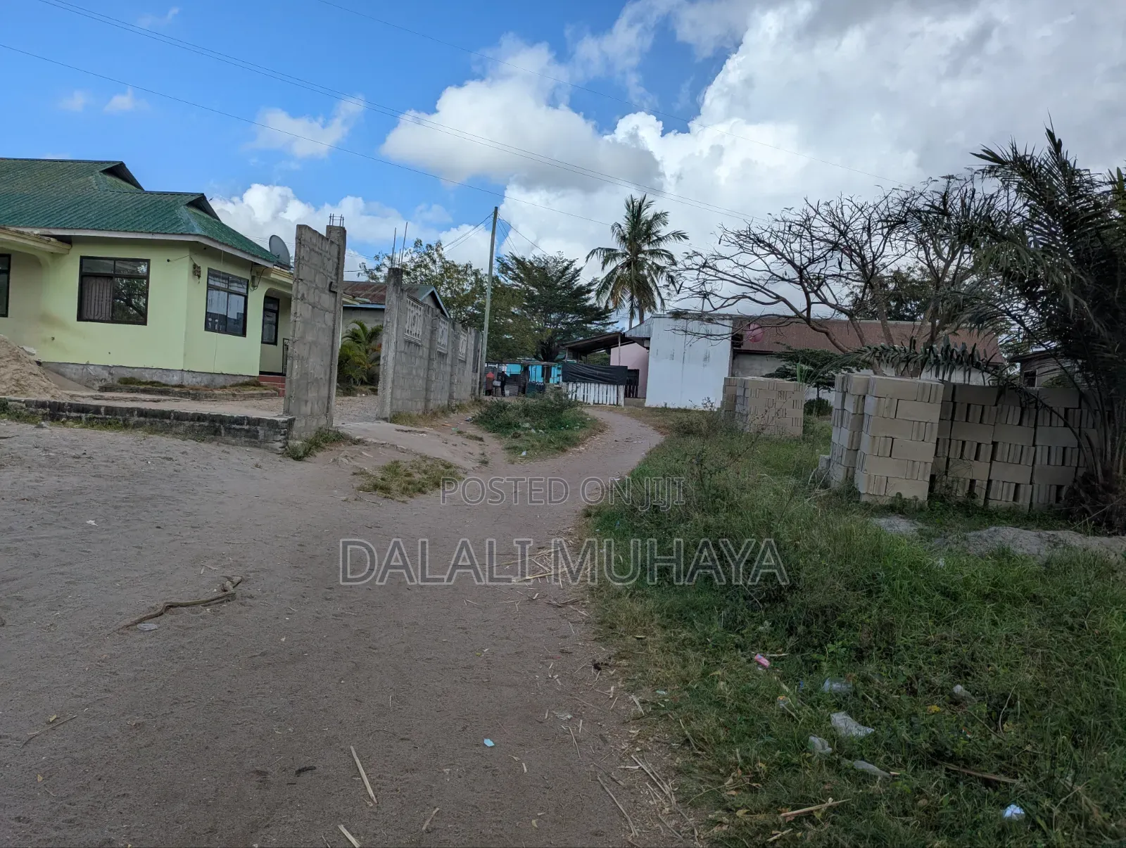 Kiwanja Chenye Msingi K I N a U Z W a TSH 36 Milioni