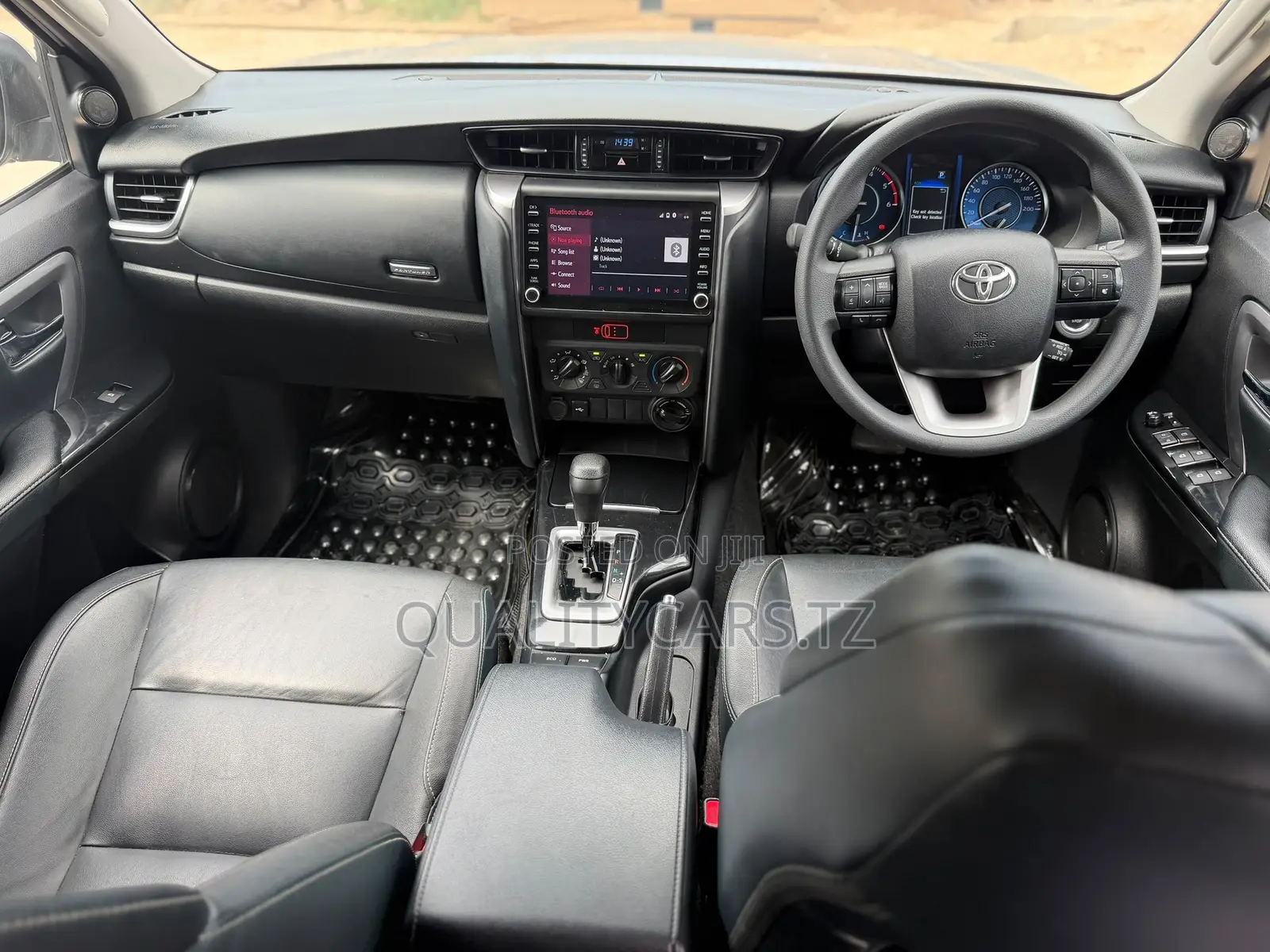 Toyota Fortuner 2024 Silver
