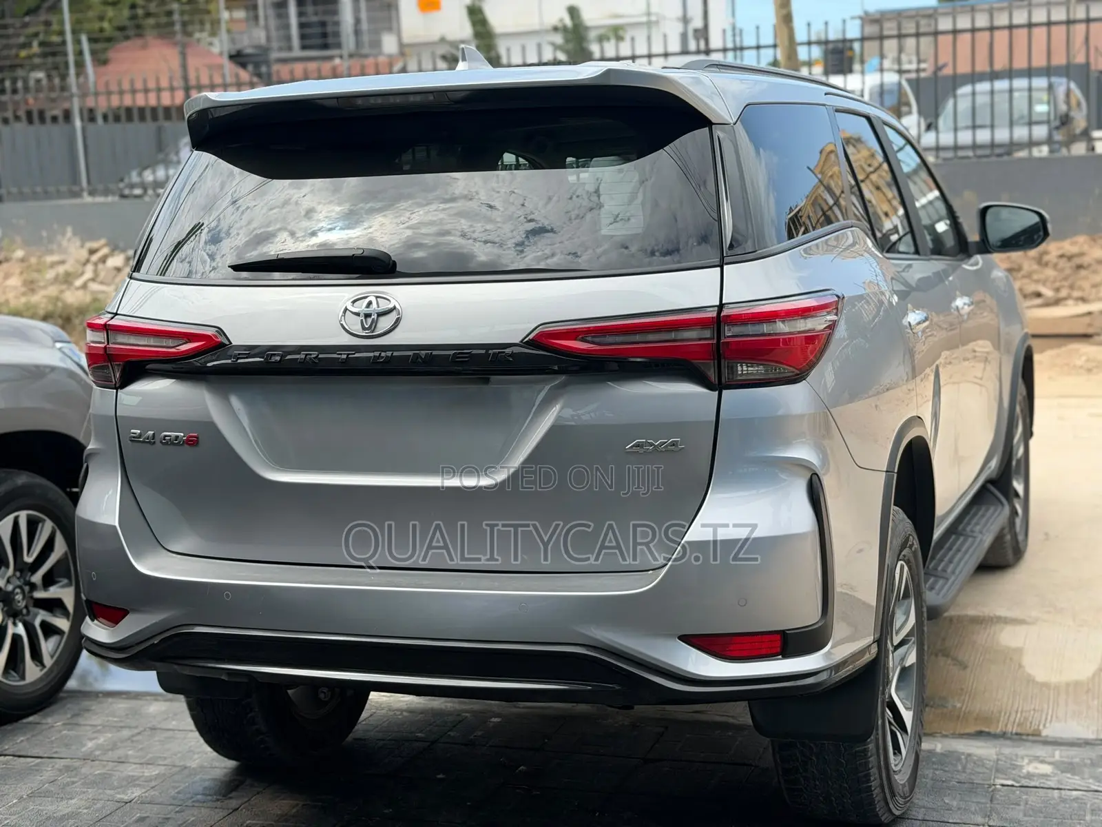 Toyota Fortuner 2024 Silver