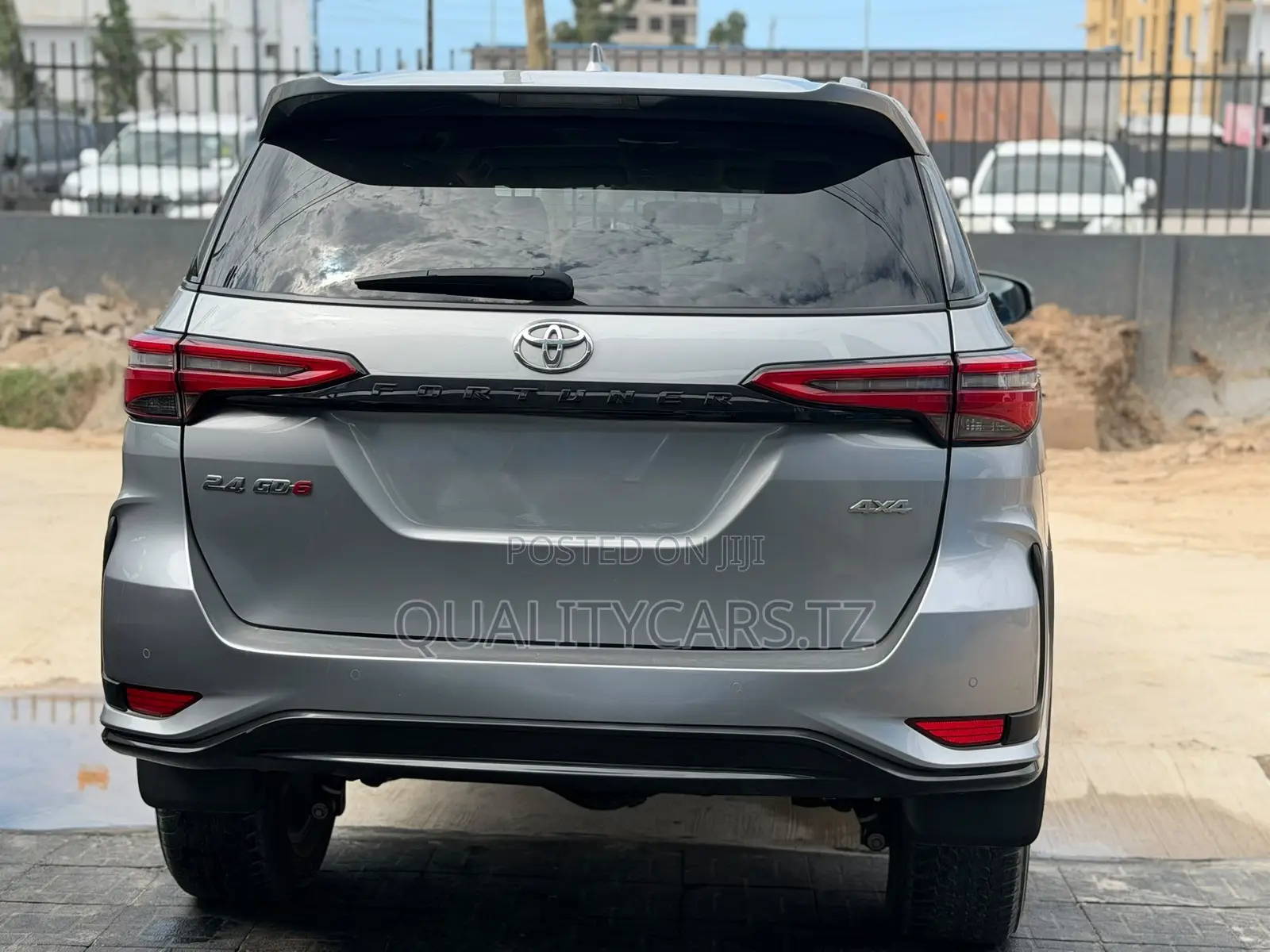 Toyota Fortuner 2024 Silver