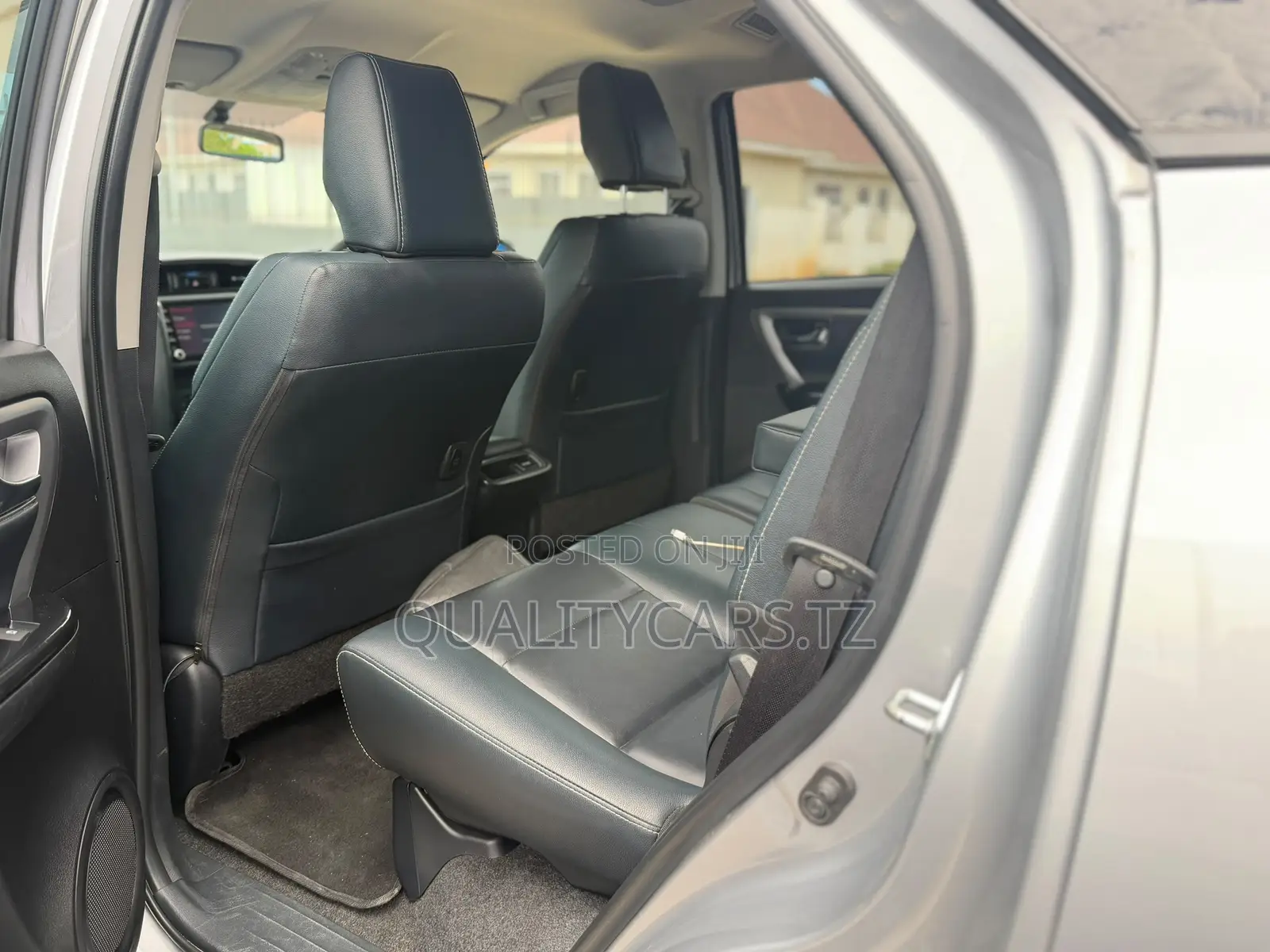 Toyota Fortuner 2024 Silver