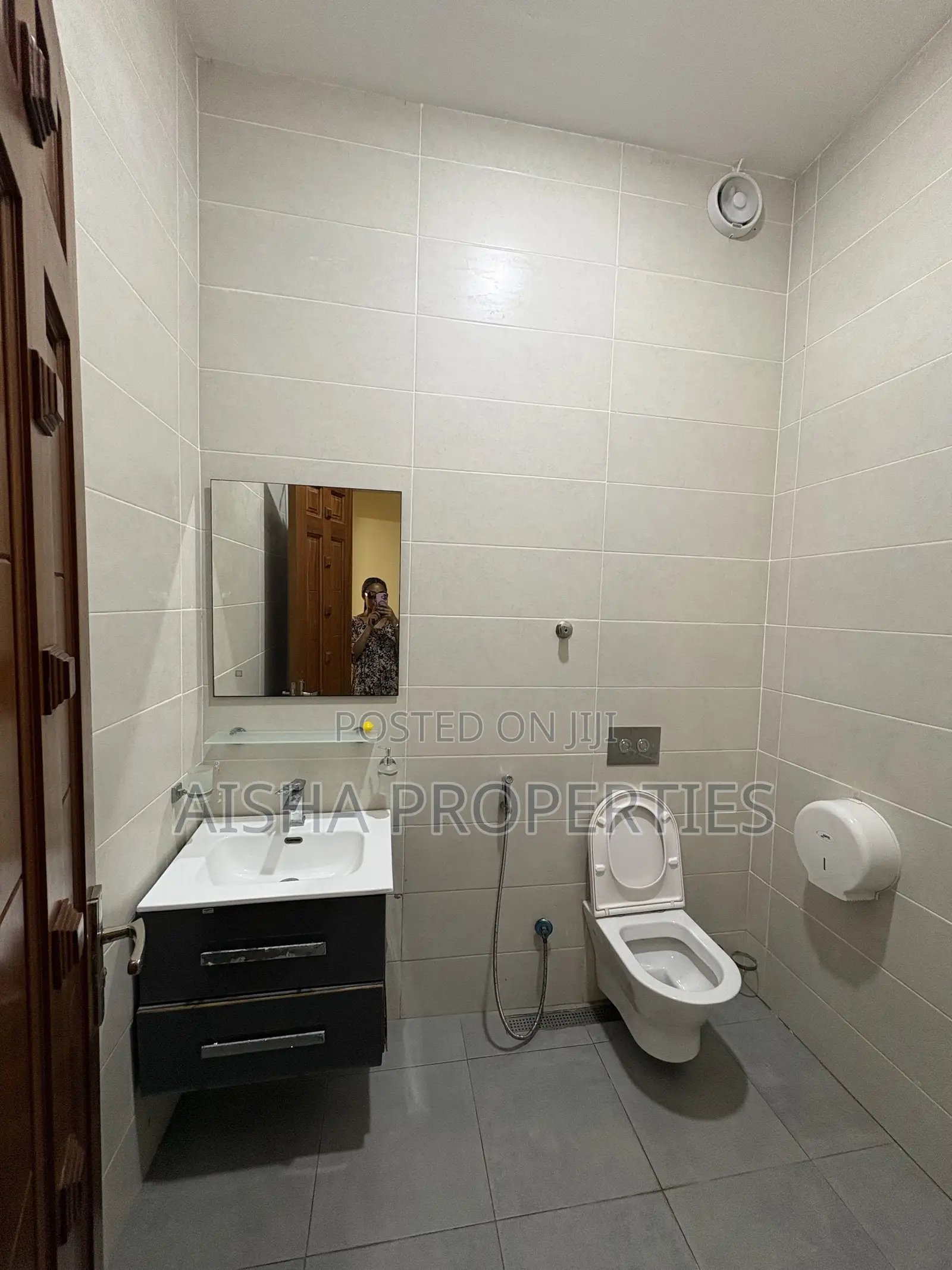 Furnished 2bdrm Apartment in Oyster Bay for rent