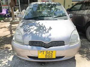 Toyota Vitz 2001 Silver