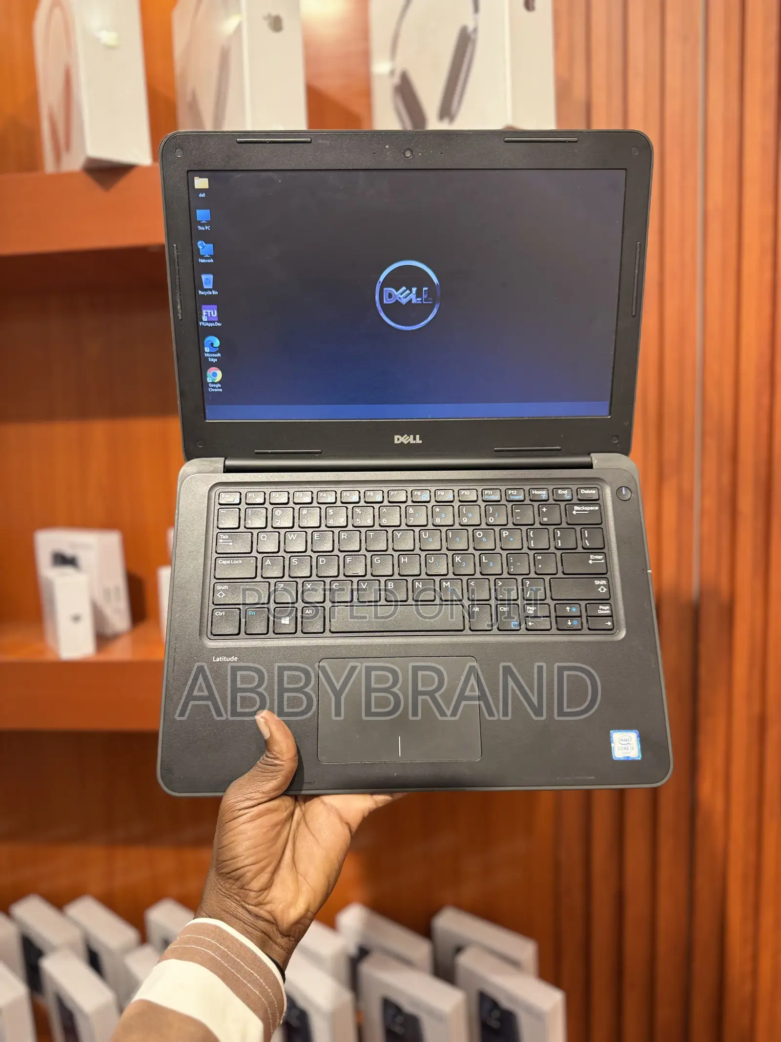Laptop Dell Latitude 3380 4GB Intel Core i3 HDD 500GB