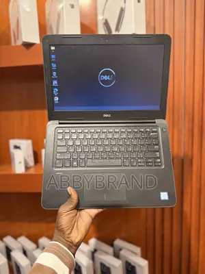 Laptop Dell Latitude 3380 4GB Intel Core i3 HDD 500GB