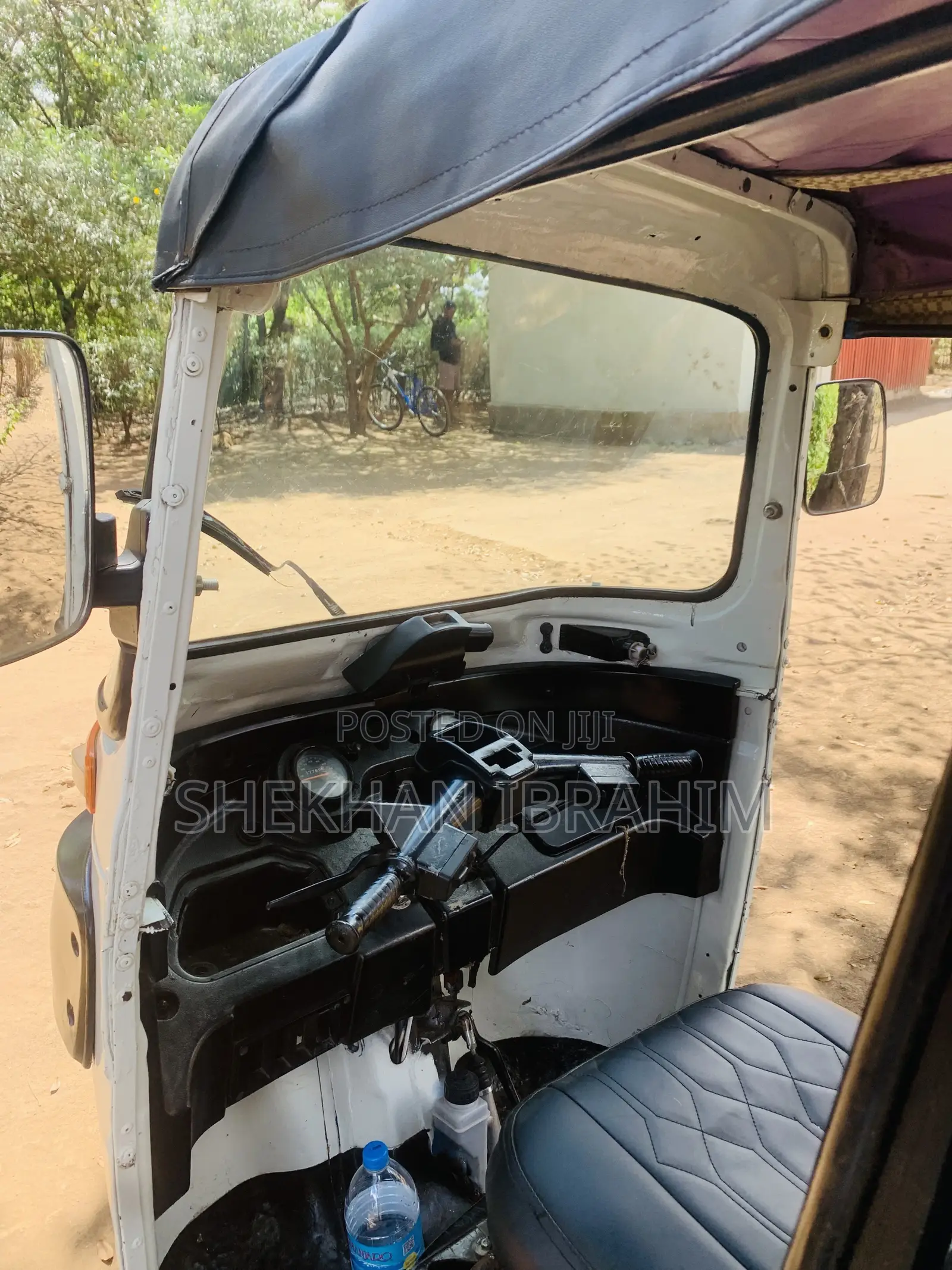 Bajaj RE 2006