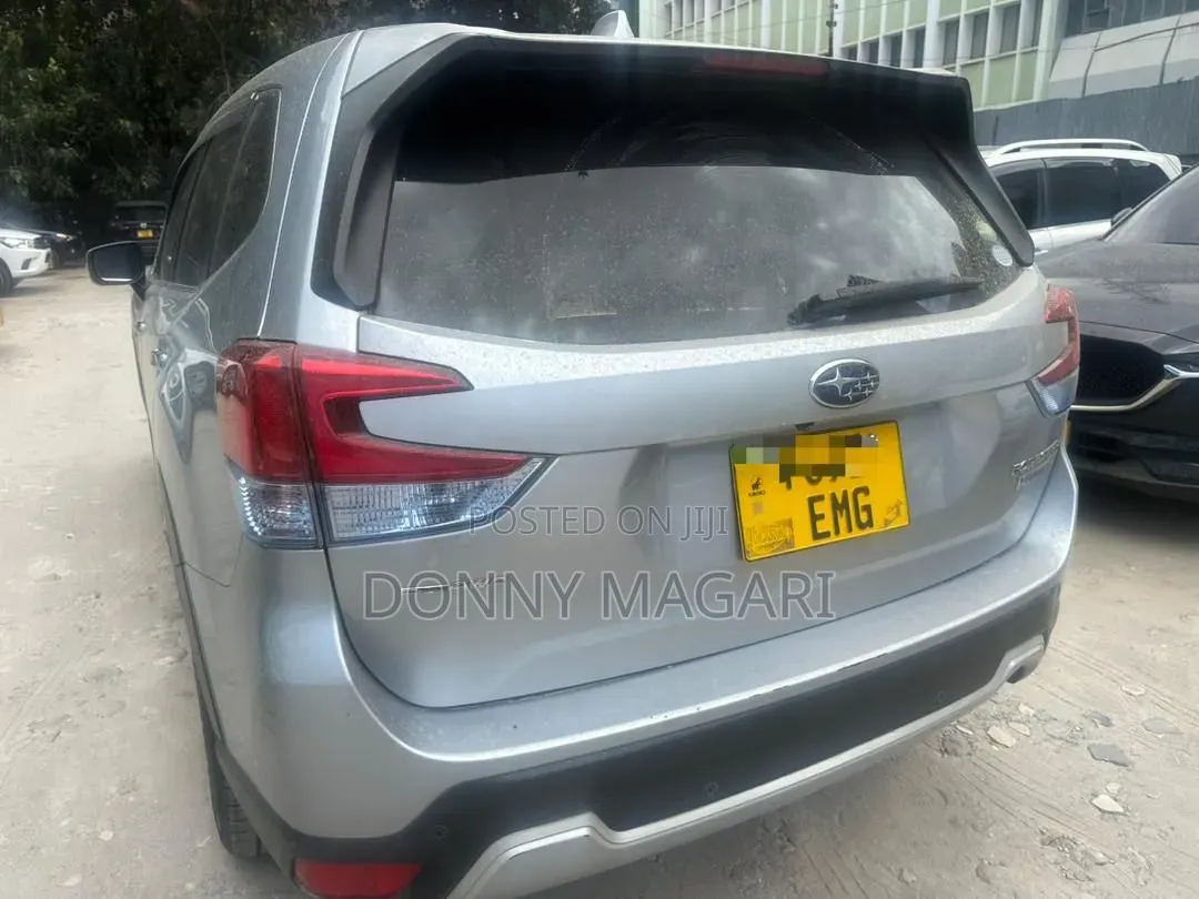 Subaru Forester 2019 Silver